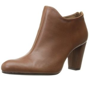 Aerosoles trustworthy Boot Sz 8